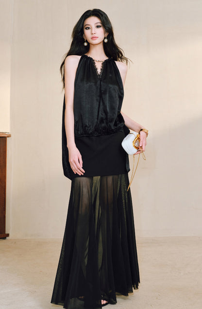 WANGXO|Lace-Trimmed Metal Chain Halterneck V-Neck Pleated Top with Delicate Texture -AYRA
