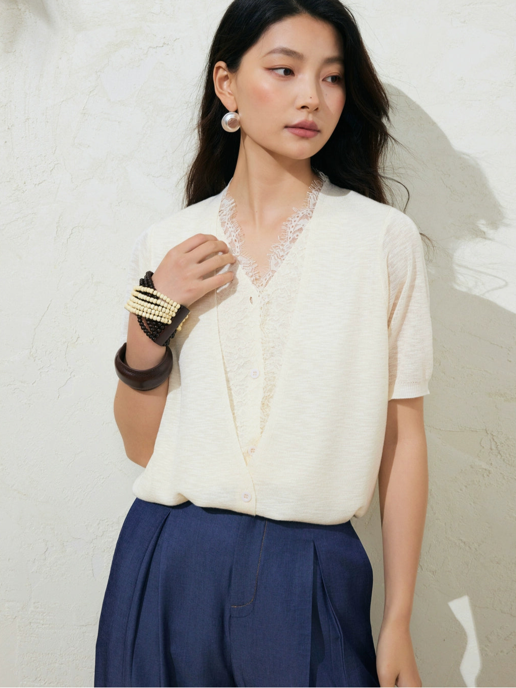 SUSHE LACE STITCHING V-NECK FIVE-QUARTER SLEEVES TWO-PIECE KNITTED TOP-EVA