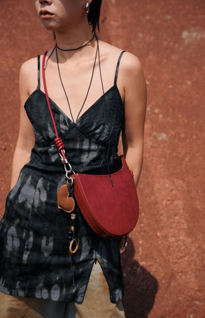 IUBALLET Sleek Leather Saddle Bag - GRANT.