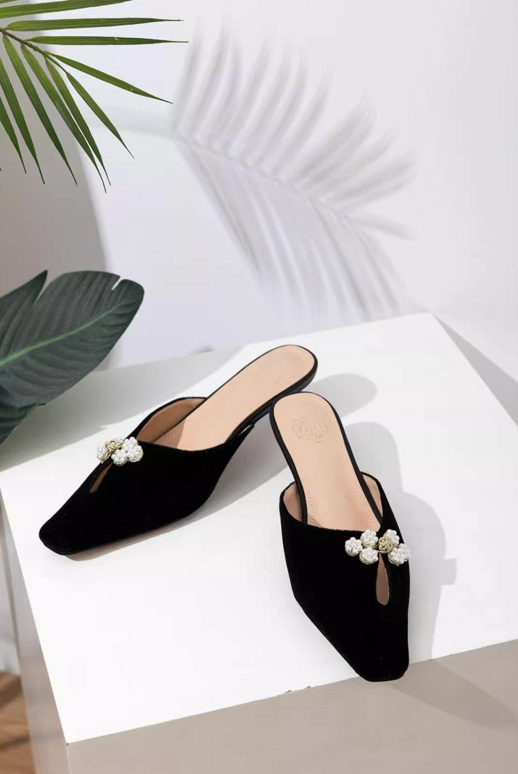 B-FEI black square toe kitten heeled Chinese shoes-OILU.