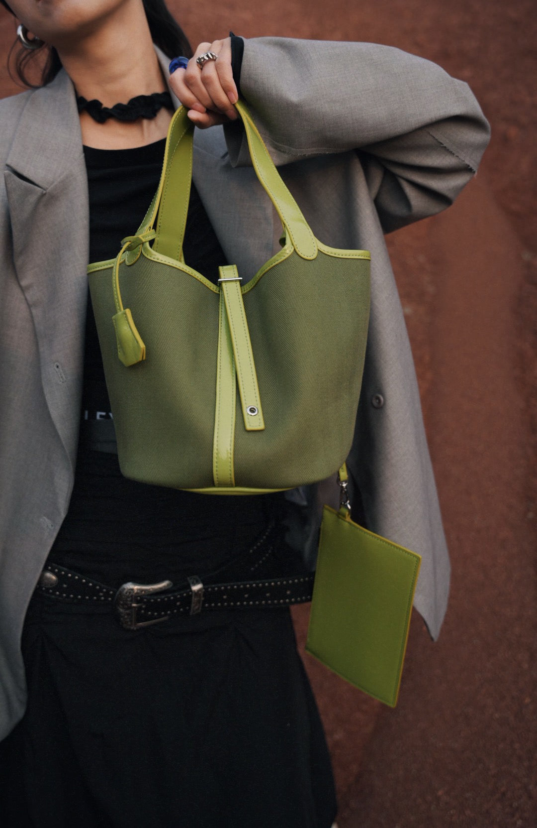 IUBALLET Elegant Green Bucket Bag - GENRE.