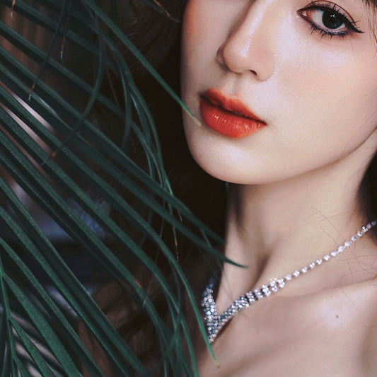 DOLLY Luxury Silver White Diamond Clavicle Chain Necklace-SLIVER