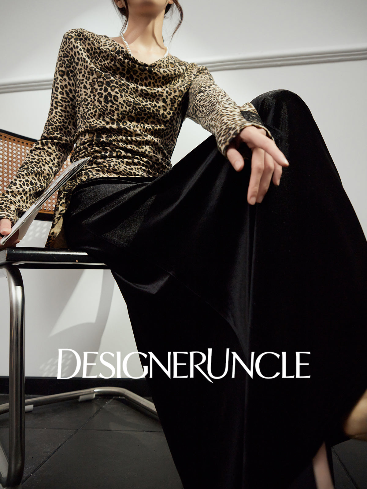 DGU|Twilight Black Velvet High-Waisted Slimming Versatile Commuter French Skirt - Kyla.