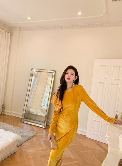 DOLLY Elegant Velvet Crew Neck Long Sleeve Ruffle Long Banquet Dress-PELKA