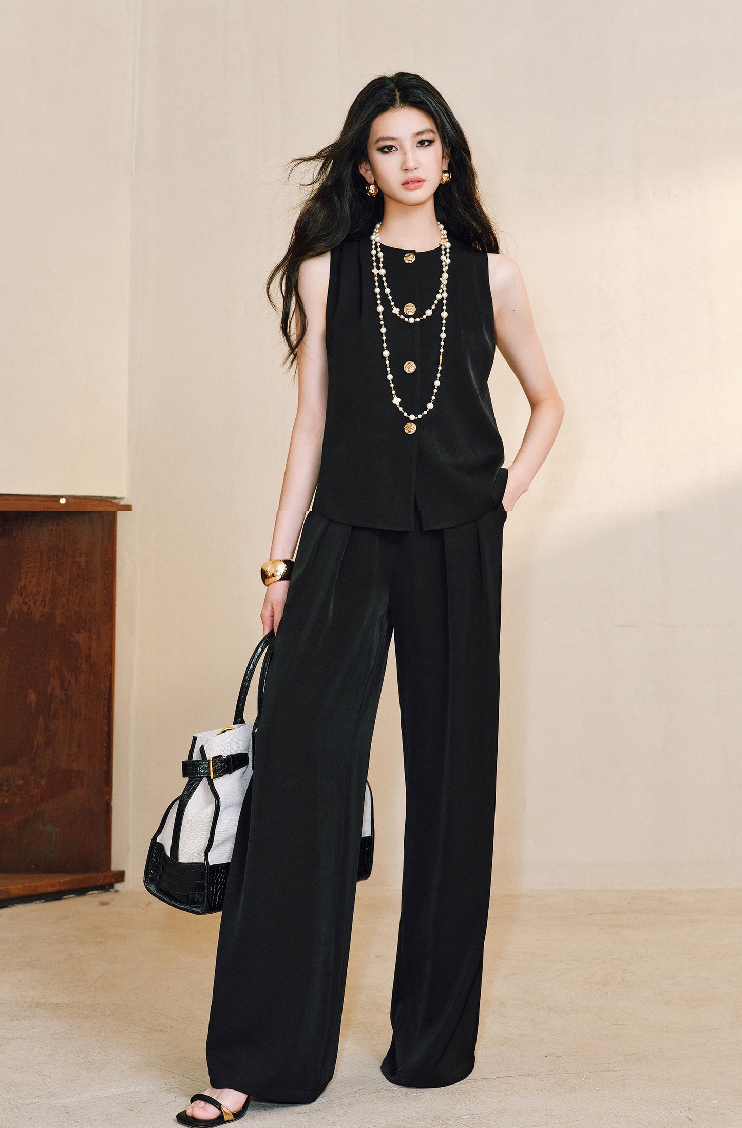 WANGXO | Skin-Friendly Fabric with High-End Metal Buckle Hand-Pinched Layered Urban Suit -NIXI