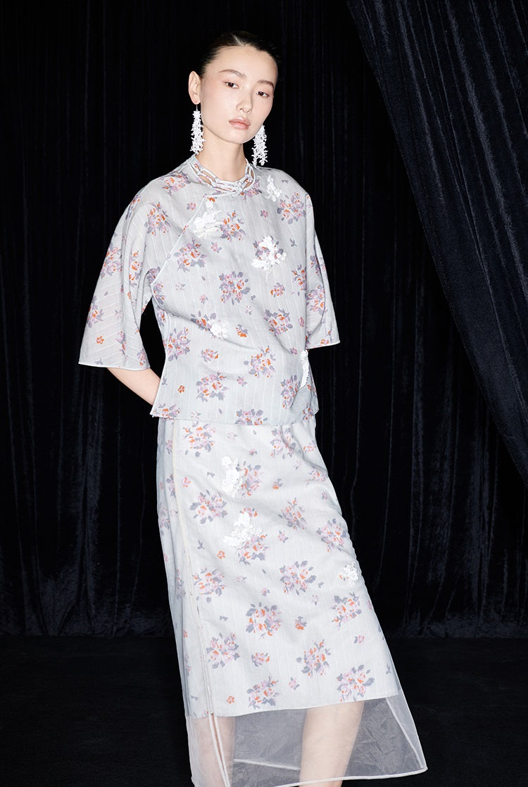 M essential Ma Kay designer Jinghe printed fabric floral nail beads top - JULY.