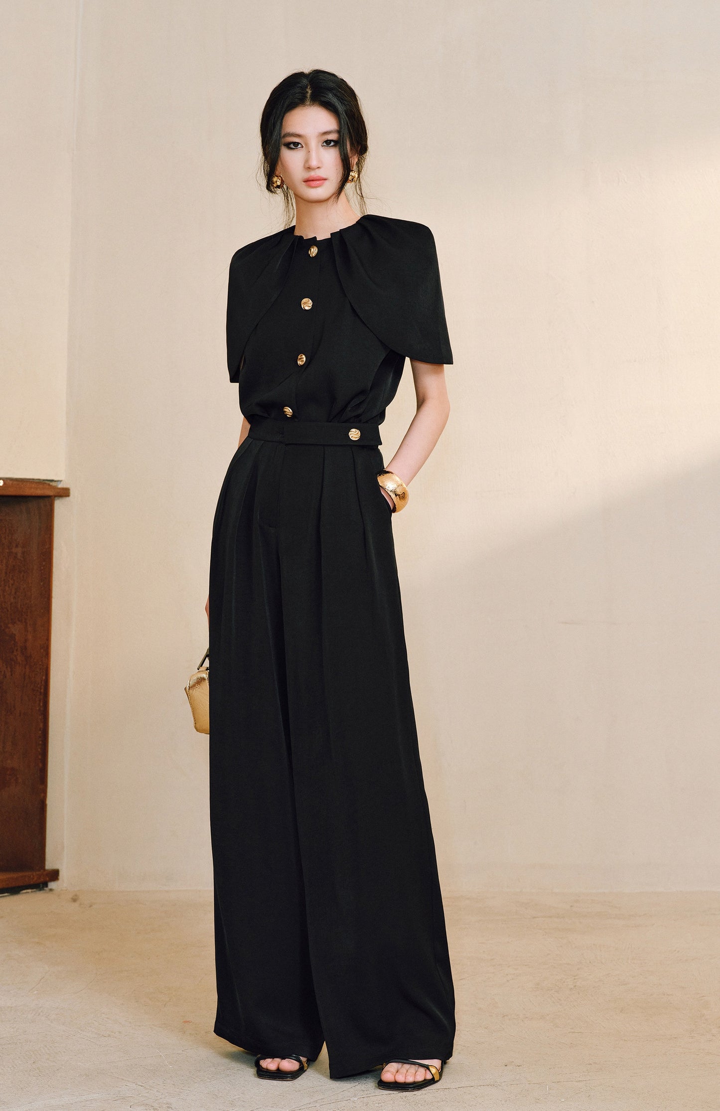 WANGXO | Skin-Friendly Fabric with High-End Metal Buckle Hand-Pinched Layered Urban Suit -NIXI