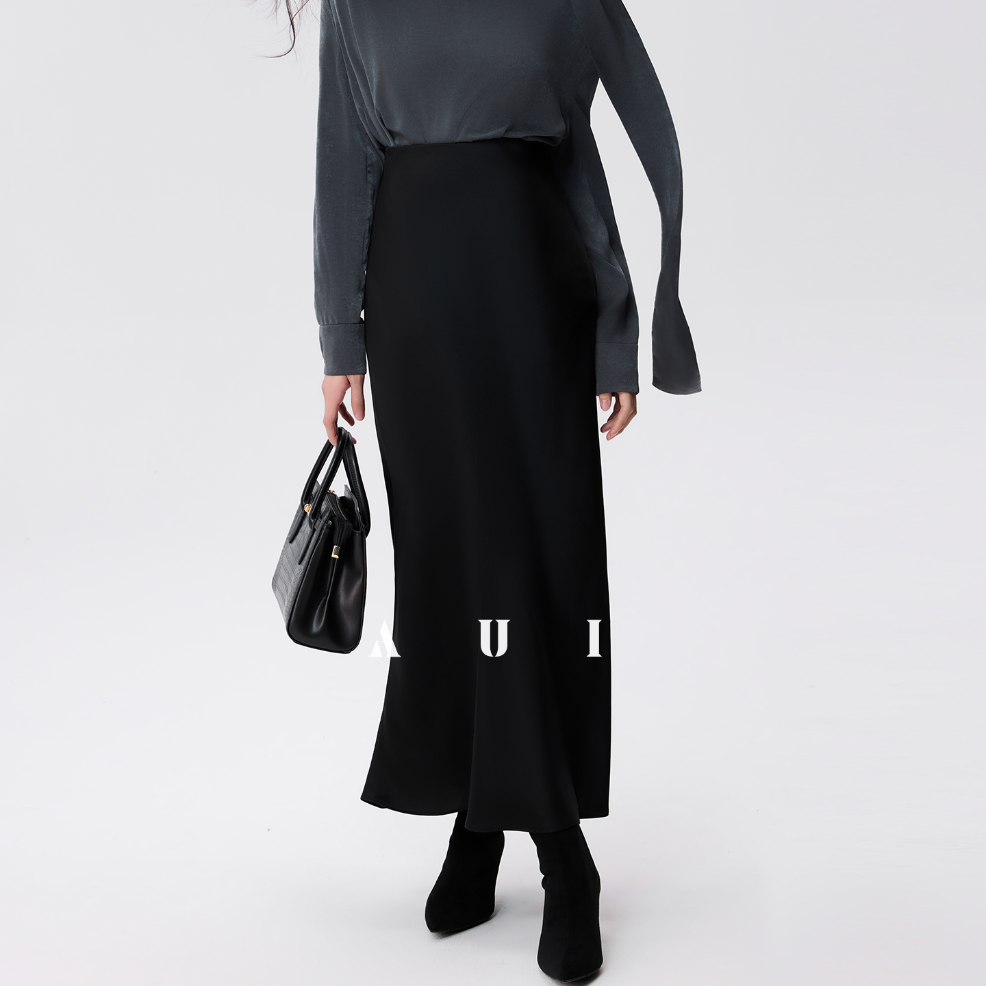AUI commuter gray shoulder pad chiffon foreign temperament high-end chic top - Seo-yoon