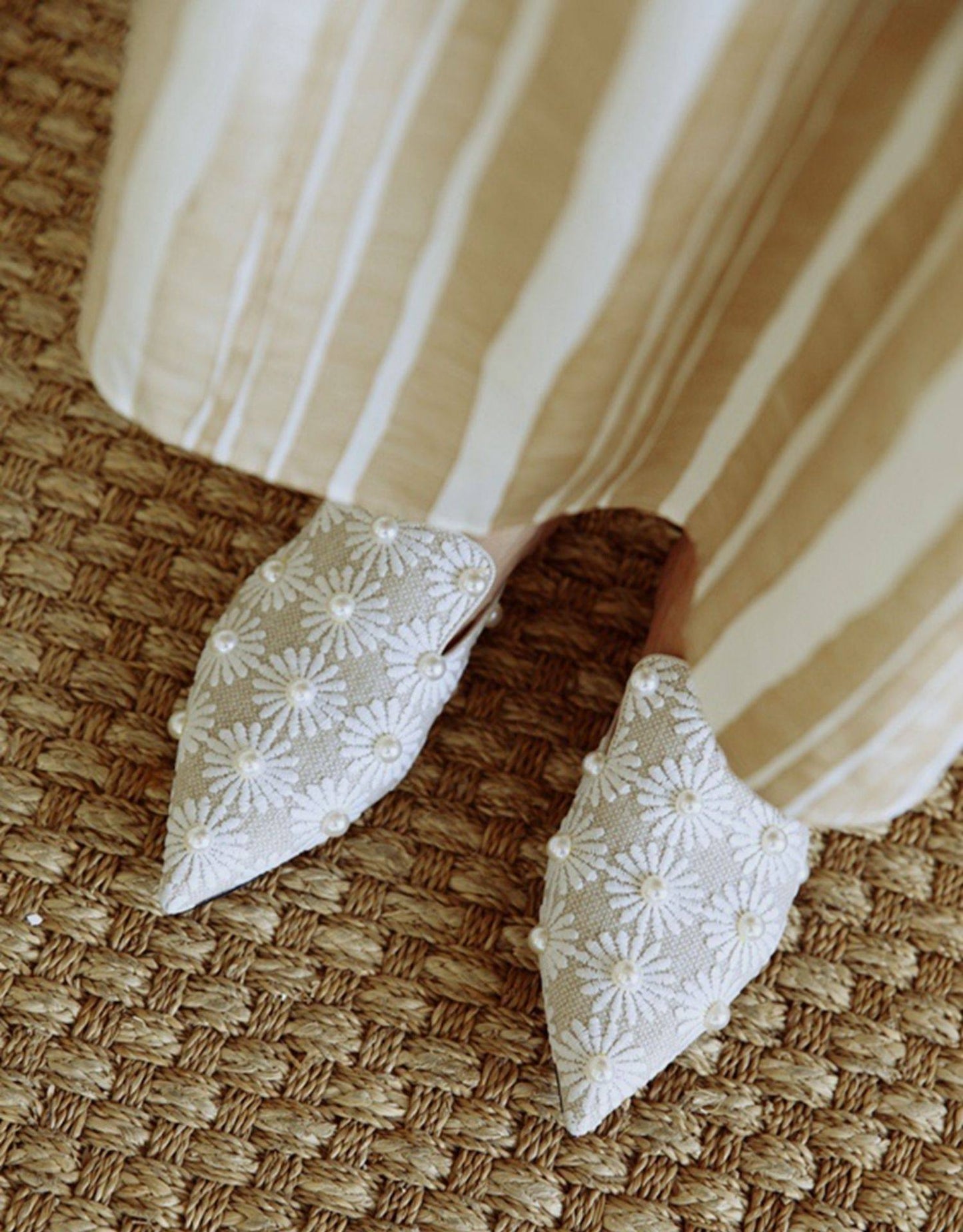B-FEI pearl pointed toe flat heel-CAET.