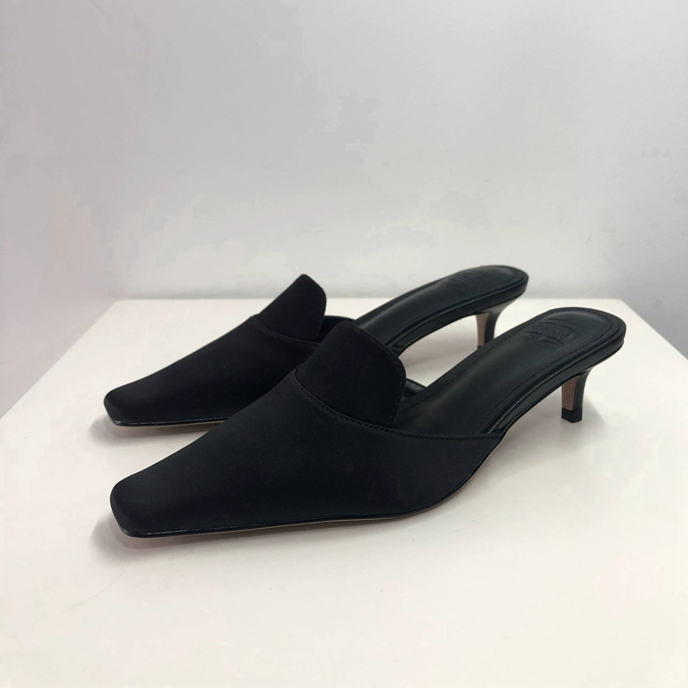 B-FEI spot designer solitary slippers special flash sale-CHAND.