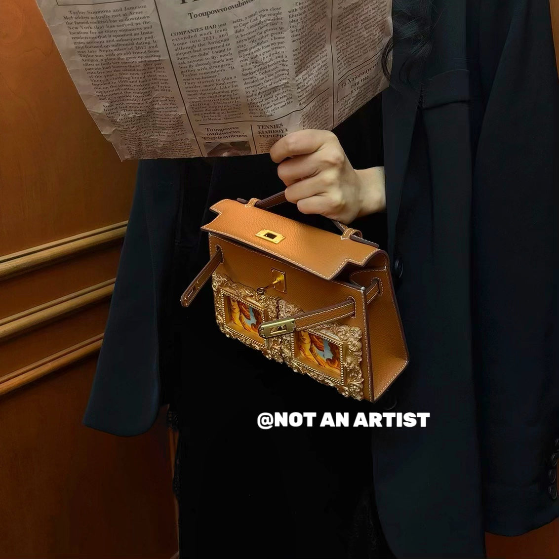 NOT AN ARTIST Botticelli's Venus of the Birth art exhibition-themed clutch bag - GRAVITY