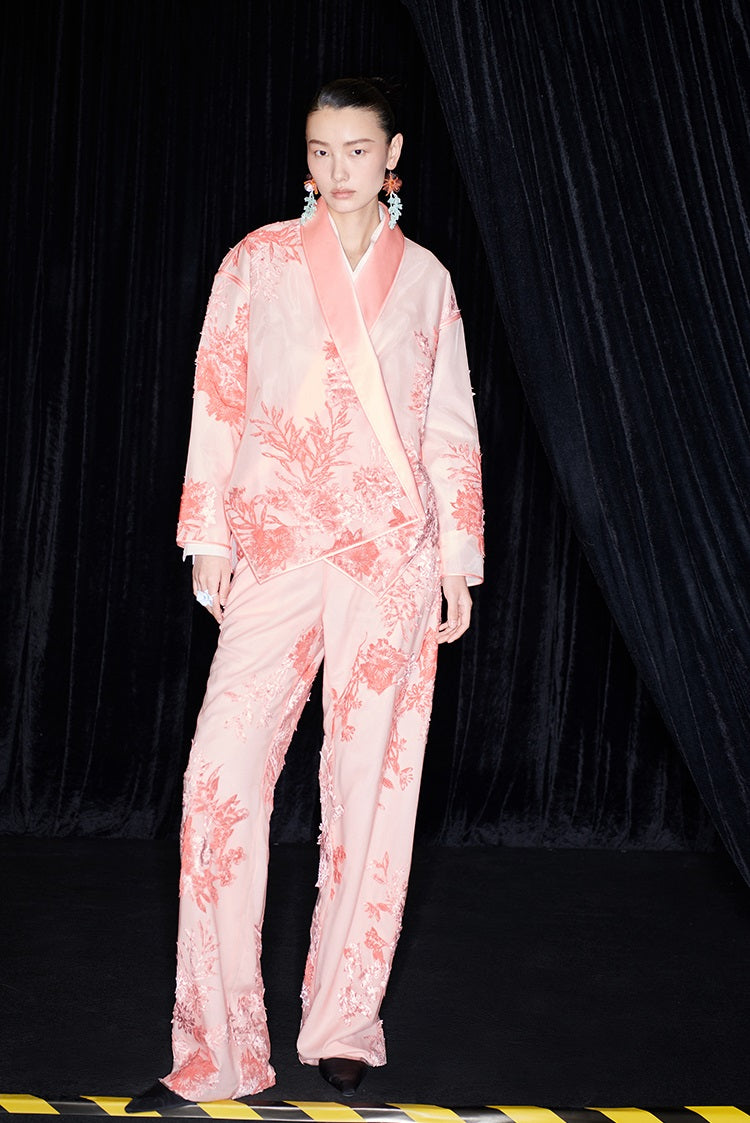 M essential Mackay designer brand falling flower embroidered fabric layered loose robe - BEAST.