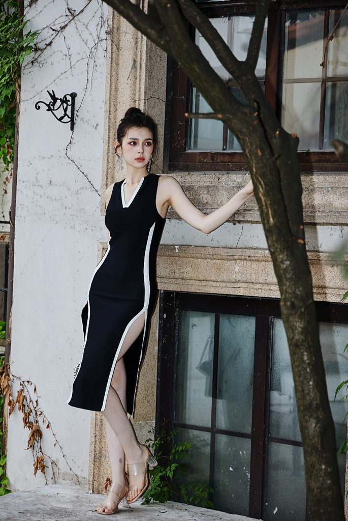 DOLLY High End Black and White V-Neck Sleeveless Slim Fit High Slit Sexy Dress-ESTER