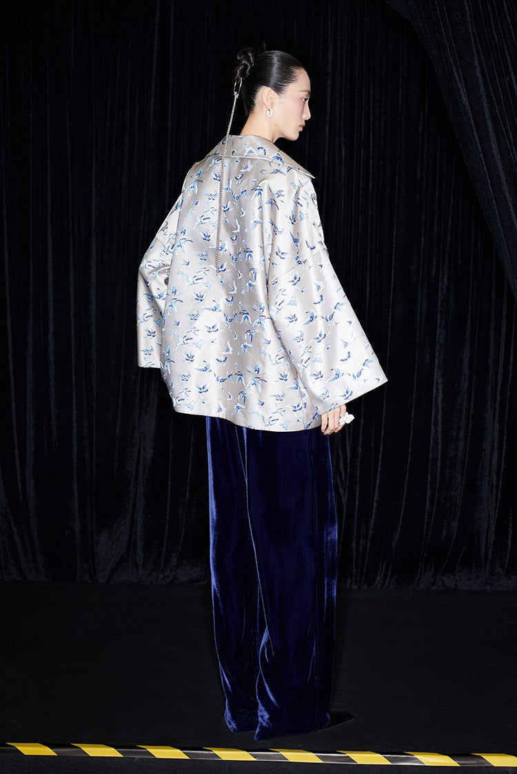 M essential Mackay designer butterfly jacquard blue vine butterfly embroidered top - WIND.