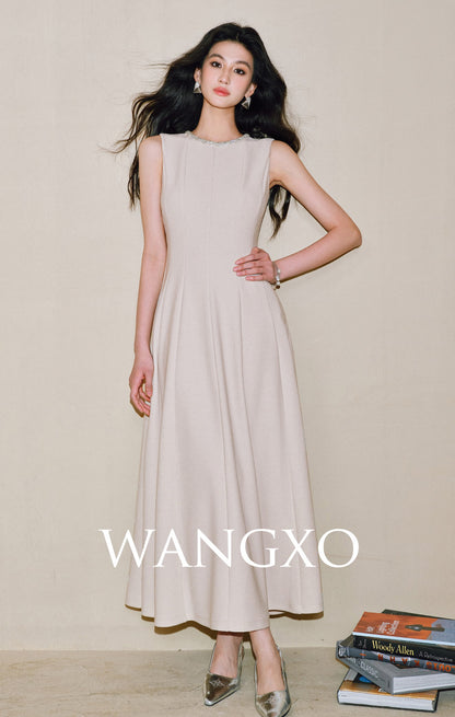 WANGXO | Sequin Silk Knit Dress with Vertical-Cut Waist A-Line Hem  SÉLI.