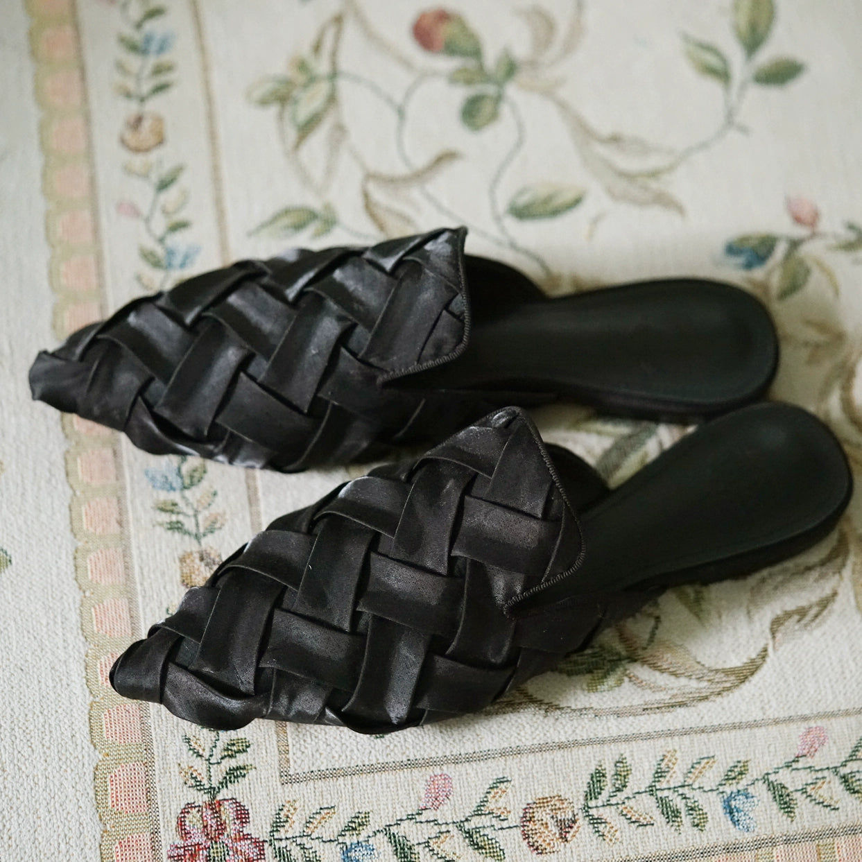 B-FEI pleated Miyake art fabric mules-WALIT.