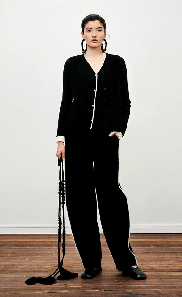 ZHUCHONGYUN Black V-neck wool knit long sleeve top-YUZURU.