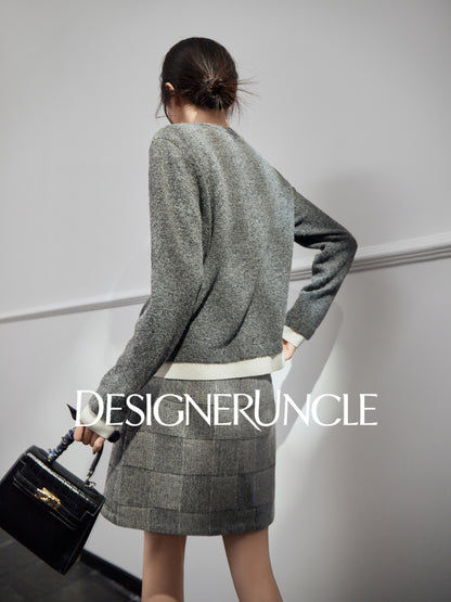 DGU| Gray sweater light luxury niche design V-neck fashion design knitted top - Roberta.