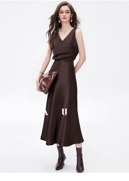 AUI Maillard coffee color high-end satin temperament high-waisted hip skirt - Gyeong.