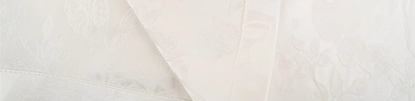 HECO Chinese Flower Embossed Disc Buckle Short Sleeve T-Shirt - BOND.