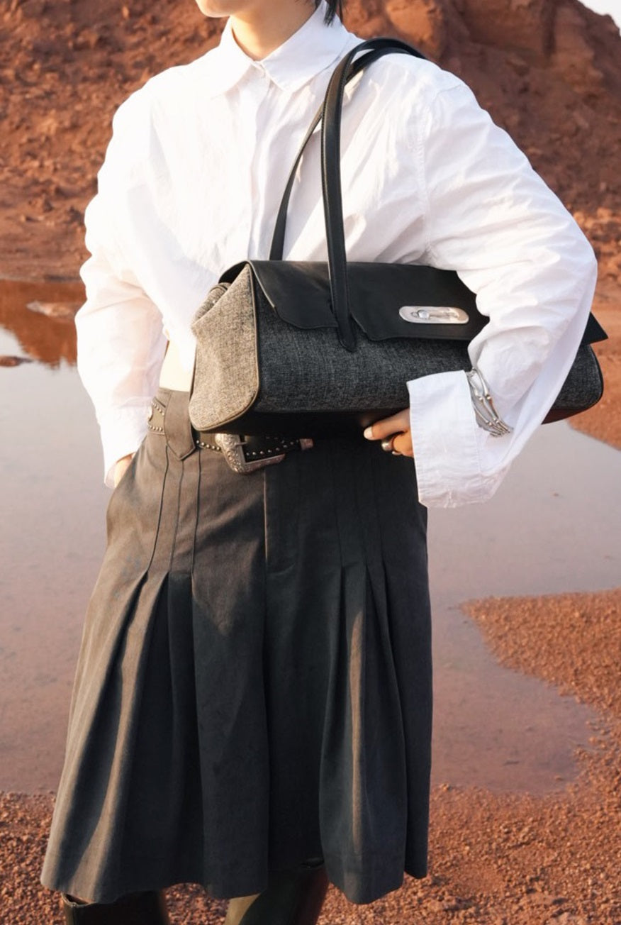 IUBALLET Tanned Leather Shoulder Barrel Bag - SPIRIT.