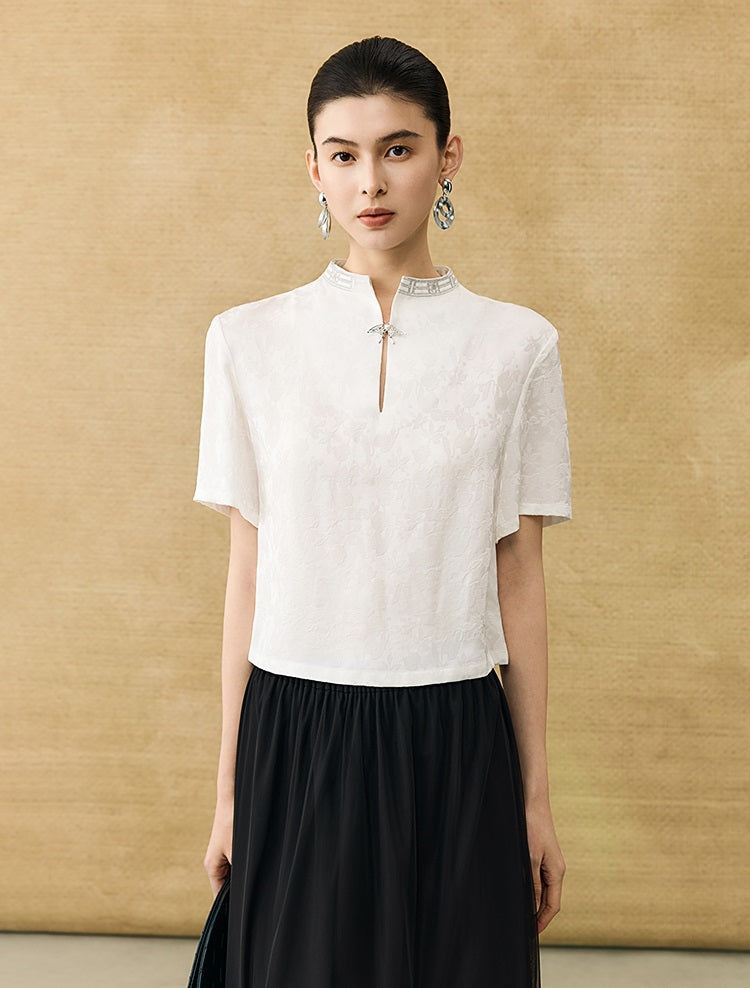 HECO Chinese Flower Embossed Disc Buckle Short Sleeve T-Shirt - BOND.