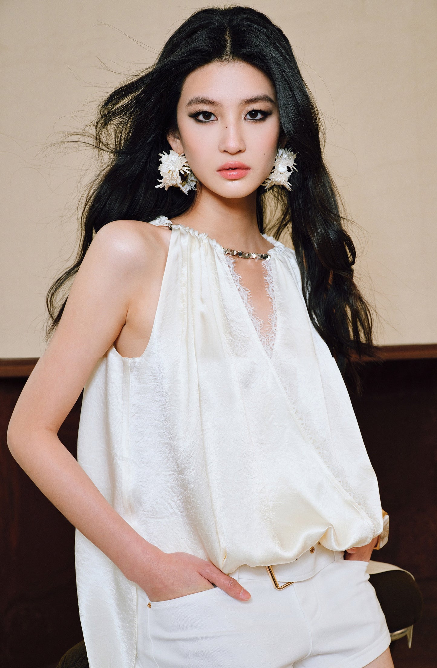 WANGXO|Lace-Trimmed Metal Chain Halterneck V-Neck Pleated Top with Delicate Texture -AYRA