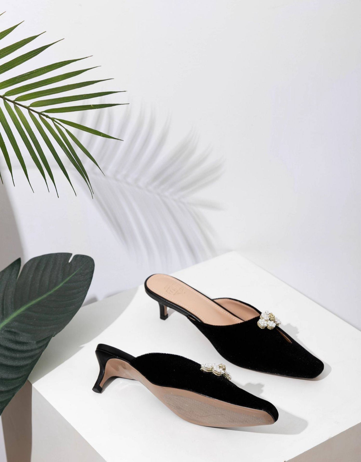 B-FEI black square toe kitten heeled Chinese shoes-OILU.