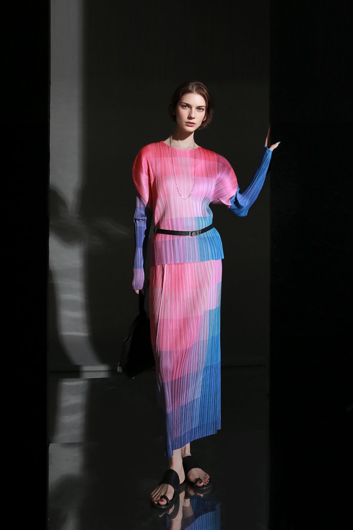 PIAOIN Miyake style light luxury slim pleated women's versatile T-shirt - ARLOV