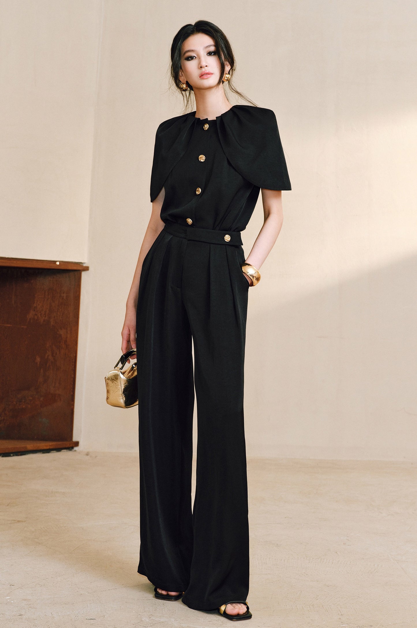 WANGXO | Skin-Friendly Fabric with High-End Metal Buckle Hand-Pinched Layered Urban Suit -NIXI