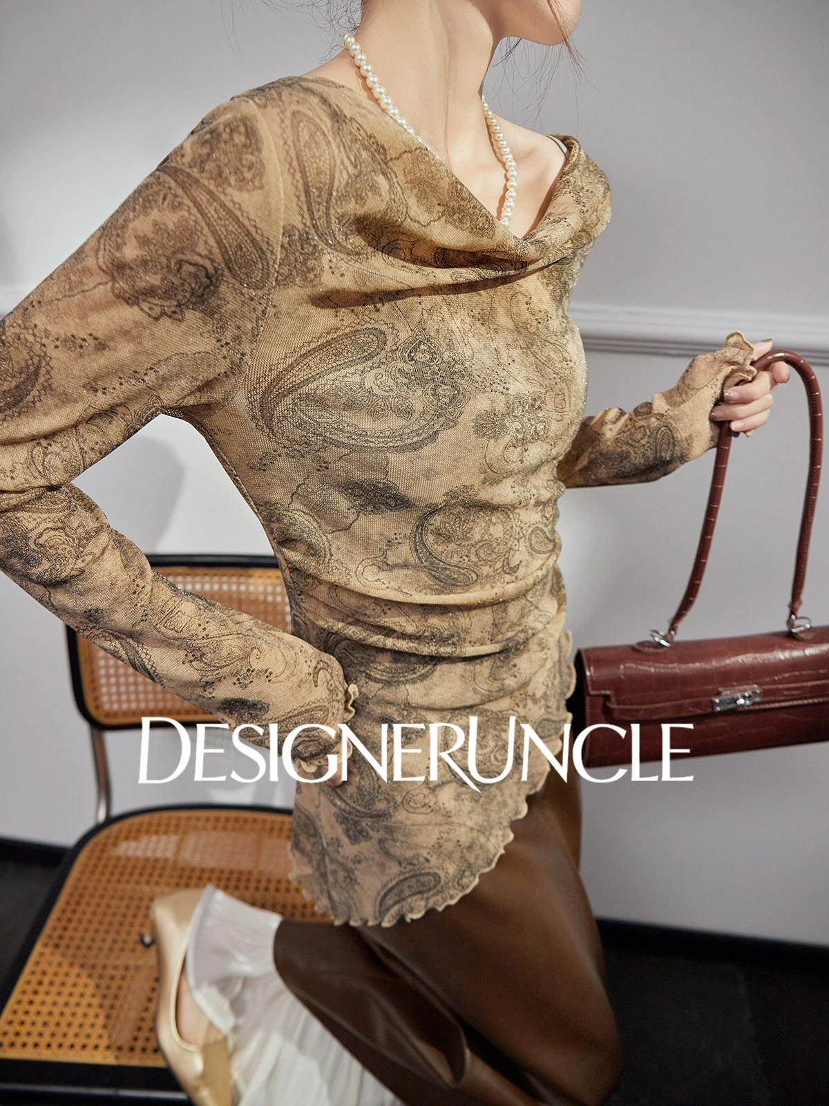 DGU "Gilded" khaki T-shirt autumn new retro print slim commuter slimming top - JACE.