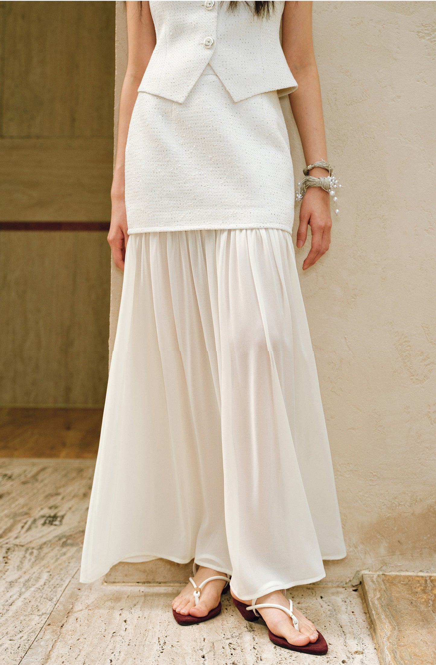 WANGXO |Light Georgette V-Neck Vest & Flowing  Skirt Suit Set-RINA