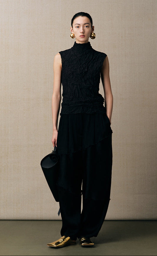 ZHUCHONGYUN black pleated three-dimensional divider tapered trousers-HYSE.
