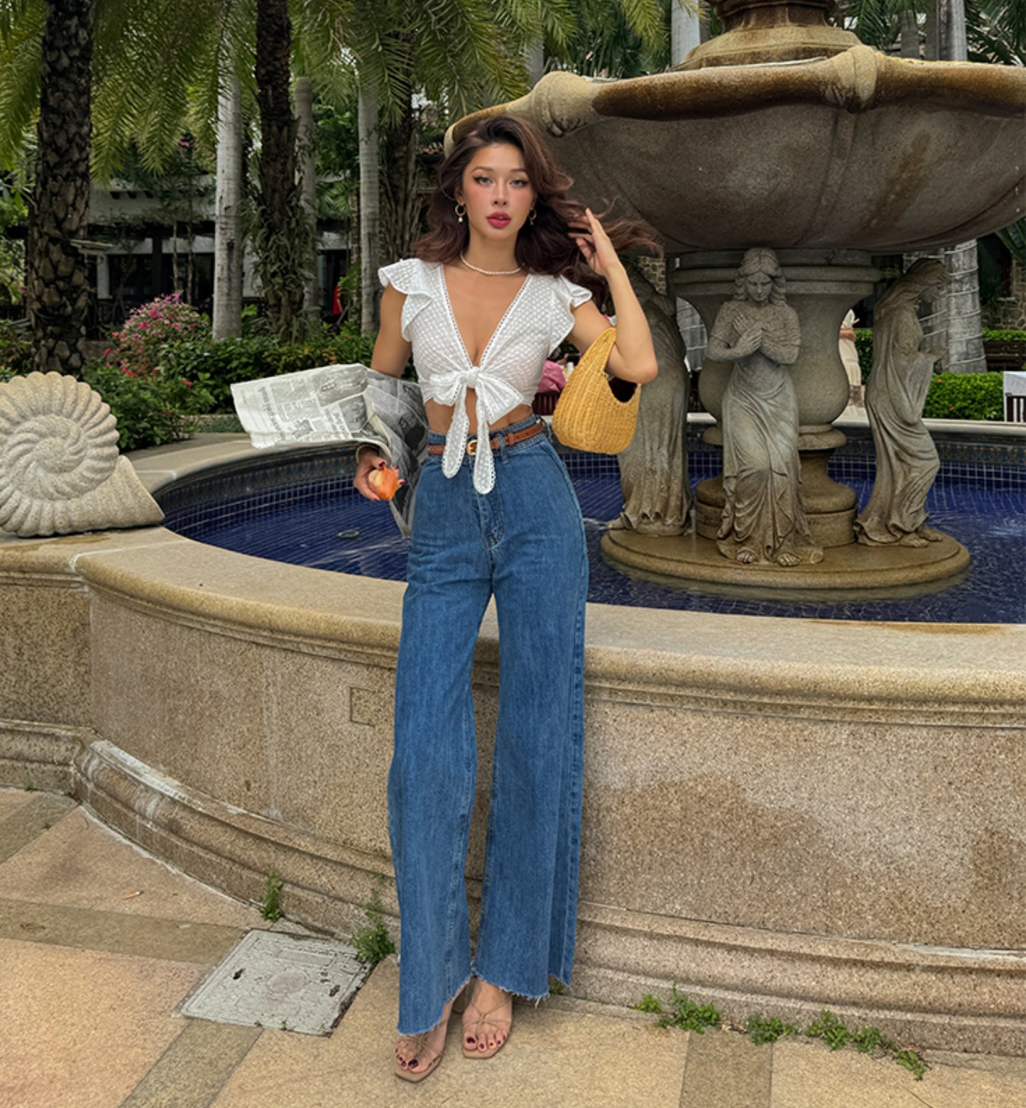 Le Palais Vintage embroidery cotton wrap short top + high-waisted bud skirt-TEE