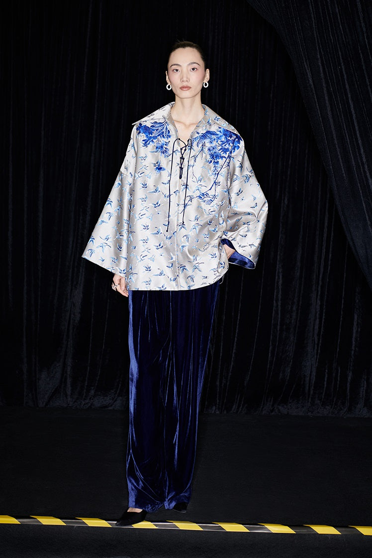 M essential Mackay designer butterfly jacquard blue vine butterfly embroidered top - WIND.