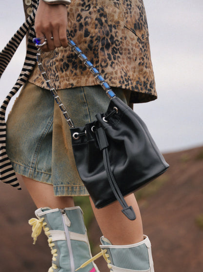 IUBALLET diamond-encrusted chain bucket bag - PRETTY.