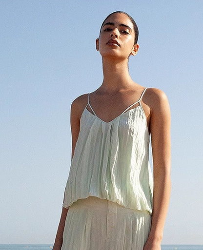 COMME MOI  Beach Lace-up Flower Bud Open Back Short Top - BEAUTY.