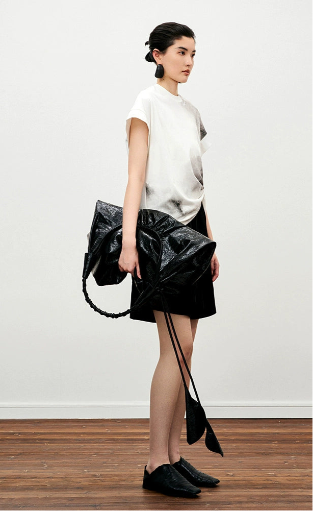 ZHUCHONGYUN  black flower bud drawstring belt loose shorts--REVY.