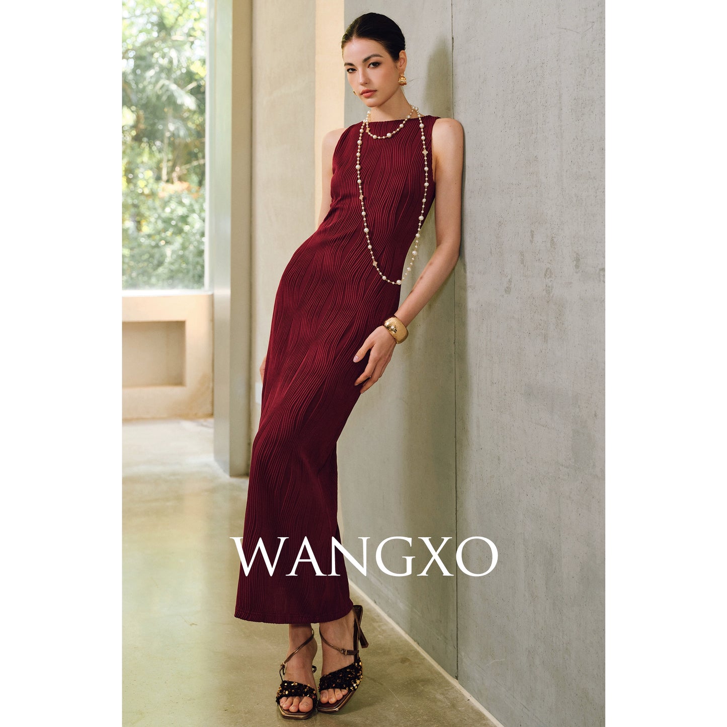 WANGXO | Textured 4D Stretch Knit Water Wave Weave Boat Neck Slim Fit Sleeveless Dress with Sculpted Flow -RÉMI
