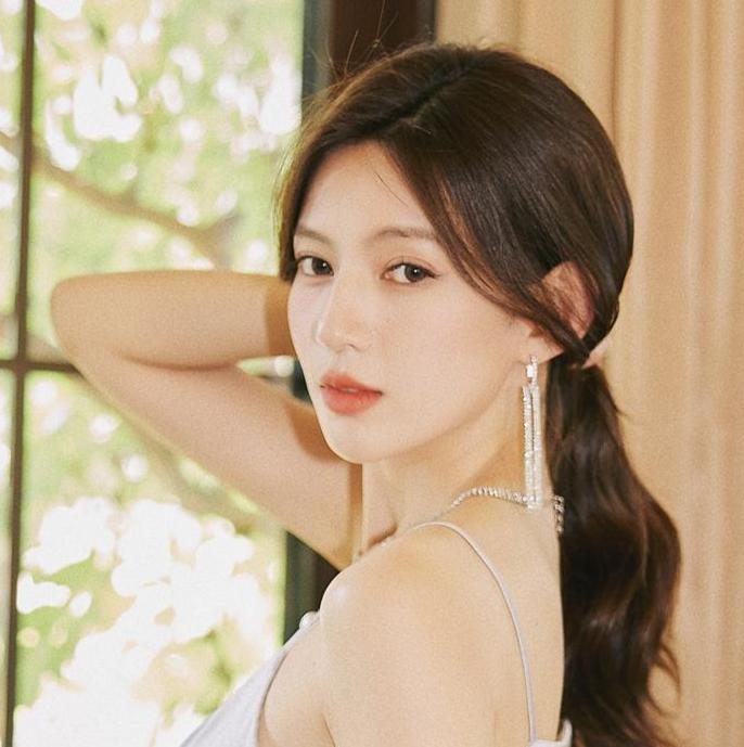 DOLLY Elegant American Style Sliver Diamond Earring-LULU