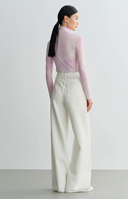 COMME MOI designer Lu Yan wears white denim straight-leg pants - DREAM.