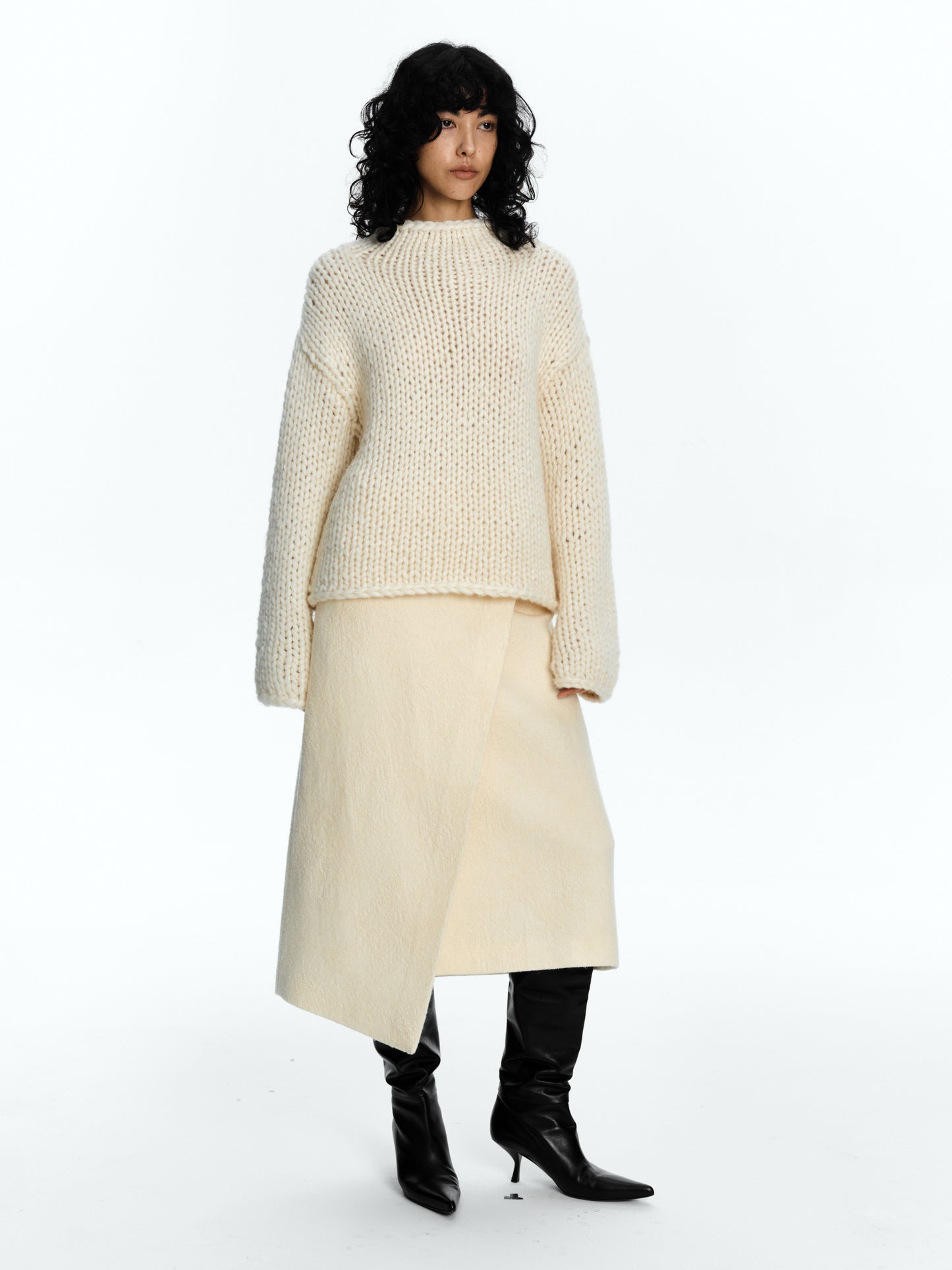SERRER Ivory alpaca coarse stick needle hand-knitted long sleeved sweater - JULIAN.