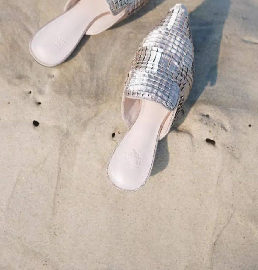 B-FEI Woven fabric pointed toe flat mules- POMI.