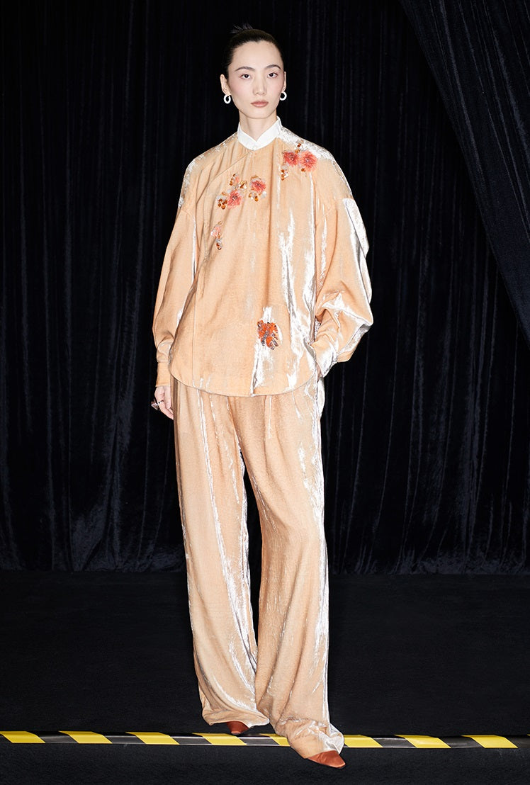 M essential Marquette Rulang velvet dahlia Thai lion goldfish studded bead shirt - BAO.