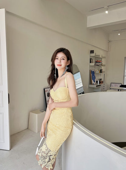 DOLLY Luxury Yellow V-Neck Sleeveless Slim Fit Lace Suspender Dress-TANYA