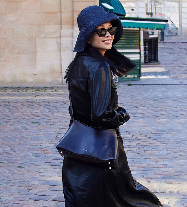 COMME MOI Lu Yan designer's new women's commuter crossbody dumpling bag - LIFTED.