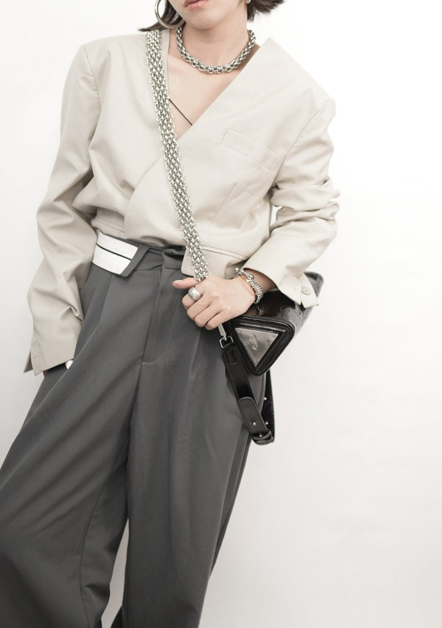 IUBALLET Stylish Leather Triangle Bag - CLOSED.