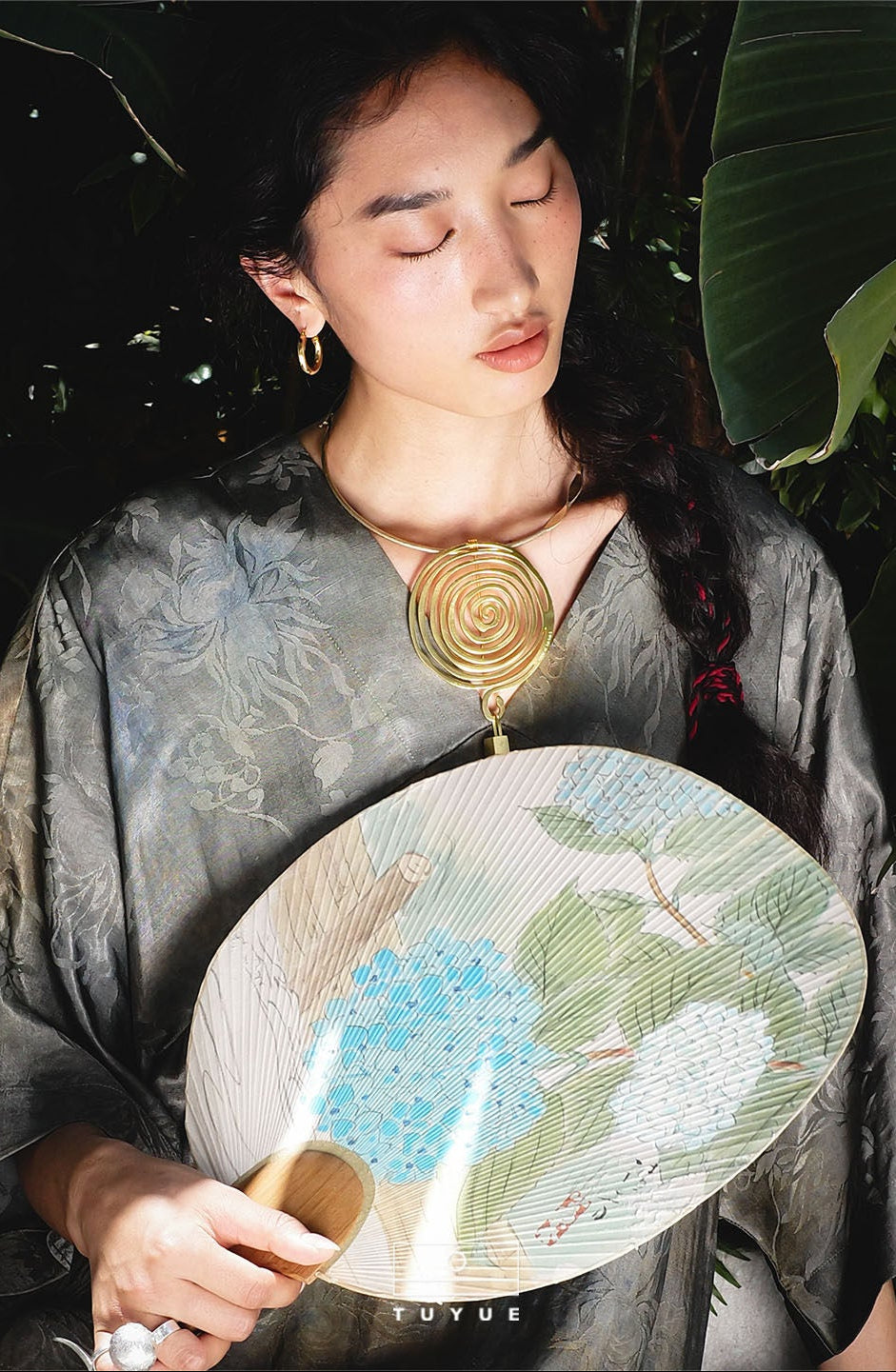 TUYUE Brass Gold Plated Energy Structure Natural Brooch Pendant- LUNA.