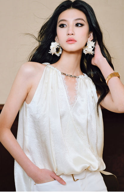 WANGXO|Lace-Trimmed Metal Chain Halterneck V-Neck Pleated Top with Delicate Texture -AYRA