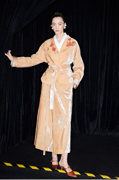 M essential Mackay designer Rulang velvet dahlia Thai lion goldfish nail bead coat - CHIN.